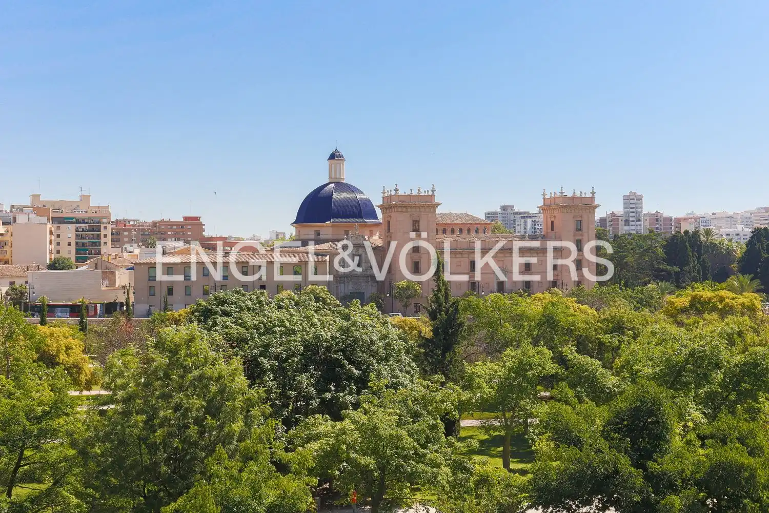 Vista exterior de Pis en venda en Valencia amb Aire condicionat, Calefacció i Terrassa