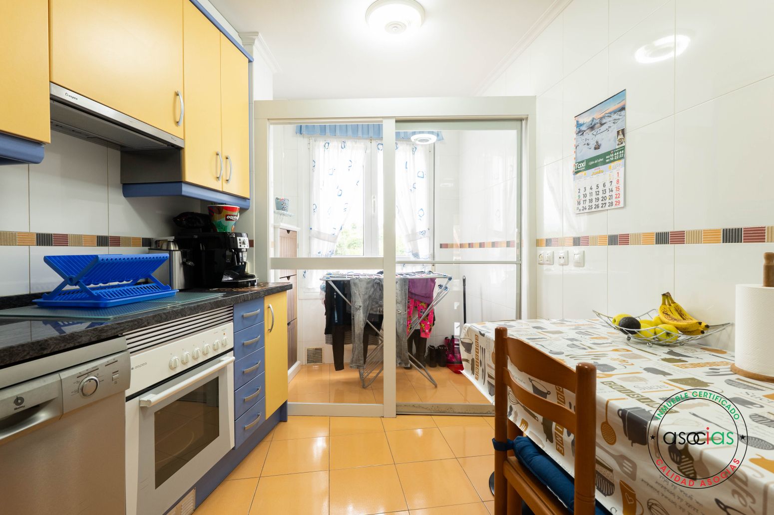 Cocina de Piso en venta en Gijón  con Calefacción y Trastero