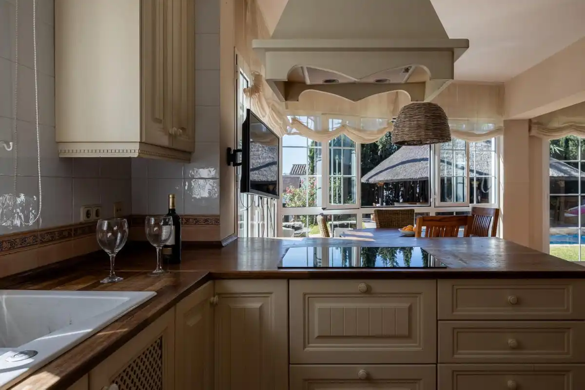 Cuina de Casa o xalet en venda en Mijas amb Aire condicionat, Calefacció i Jardí privat