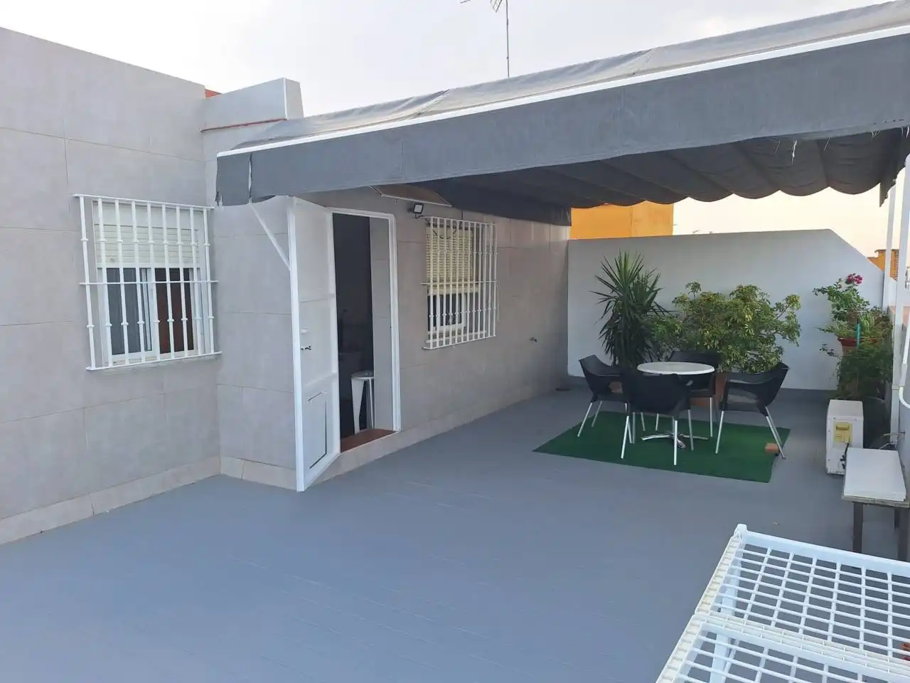 Terraza de Piso en venta en El Viso del Alcor con Aire acondicionado, Terraza y Amueblado
