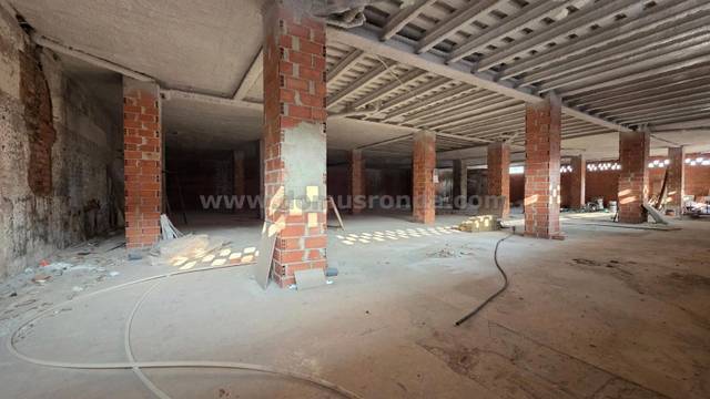 Local comercial en Alquiler en Centro