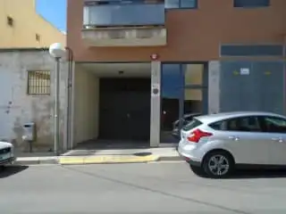 Aparcament amb ascensor en venda a C/ Vint i vuit, imagen 2