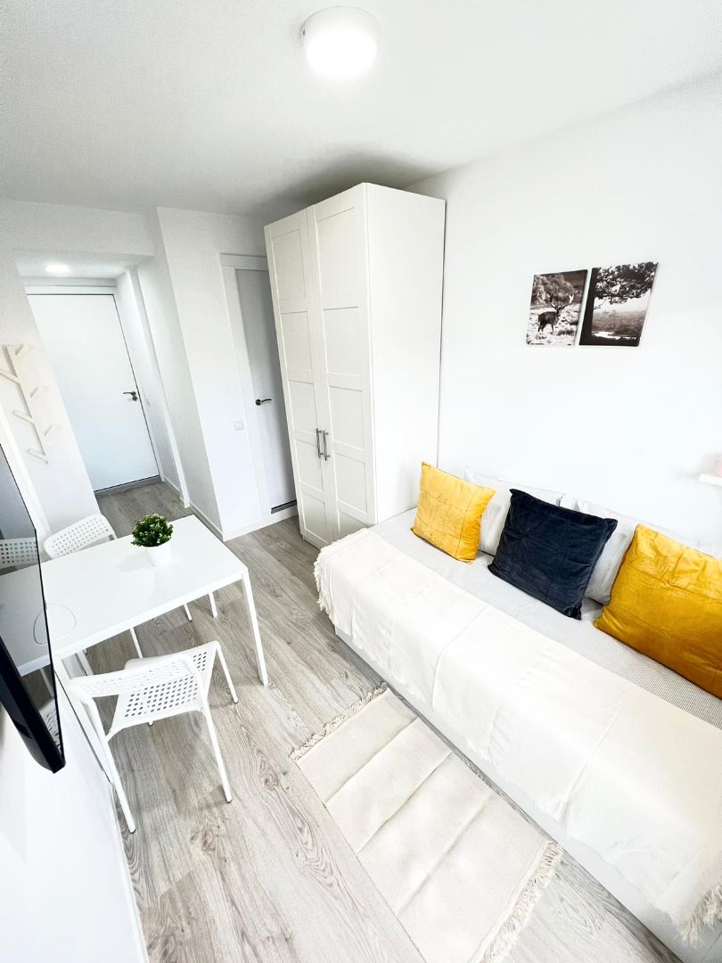 Bedroom of Flat for sale in  Madrid Capital  with Air Conditioner, Heating and Terrace