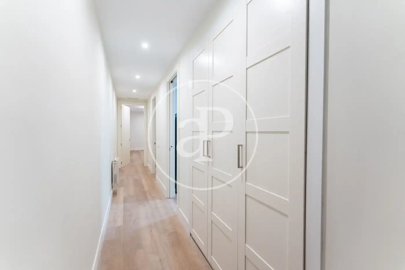 Flat for sale in Madrid  with Air Conditioner, Heating and Storage room
