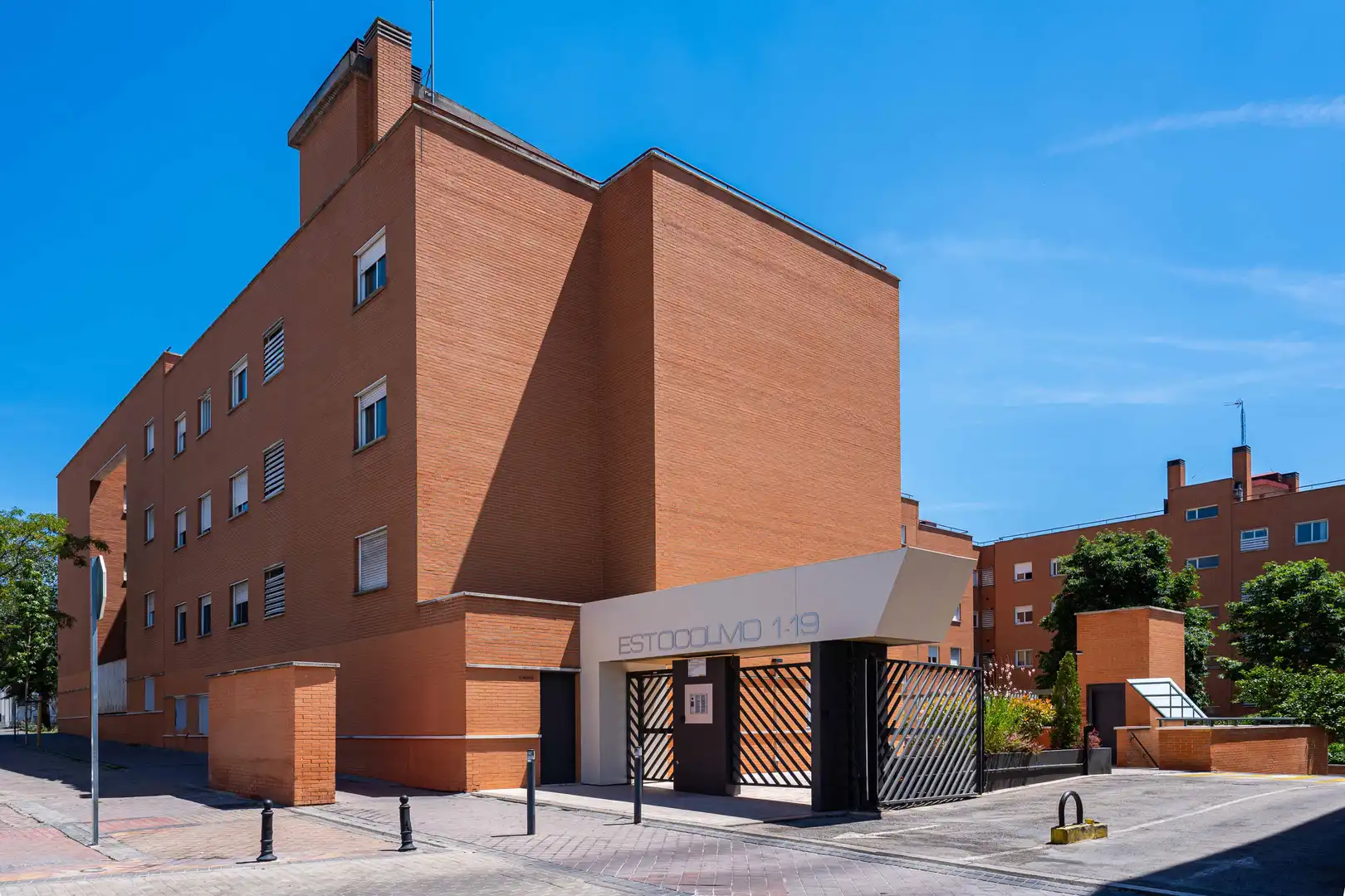 Vista exterior de Piso en venta en Alcorcón con Aire acondicionado, Terraza y Trastero