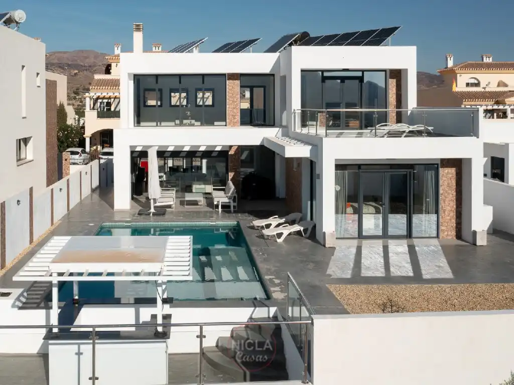 Casa con piscina en venta en Calle Olmos (Hn), imagen 2