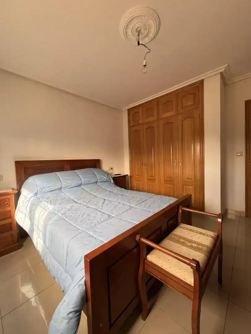Dormitori de Casa o xalet en venda en Castro Caldelas amb Jardí privat, Traster i Moblat