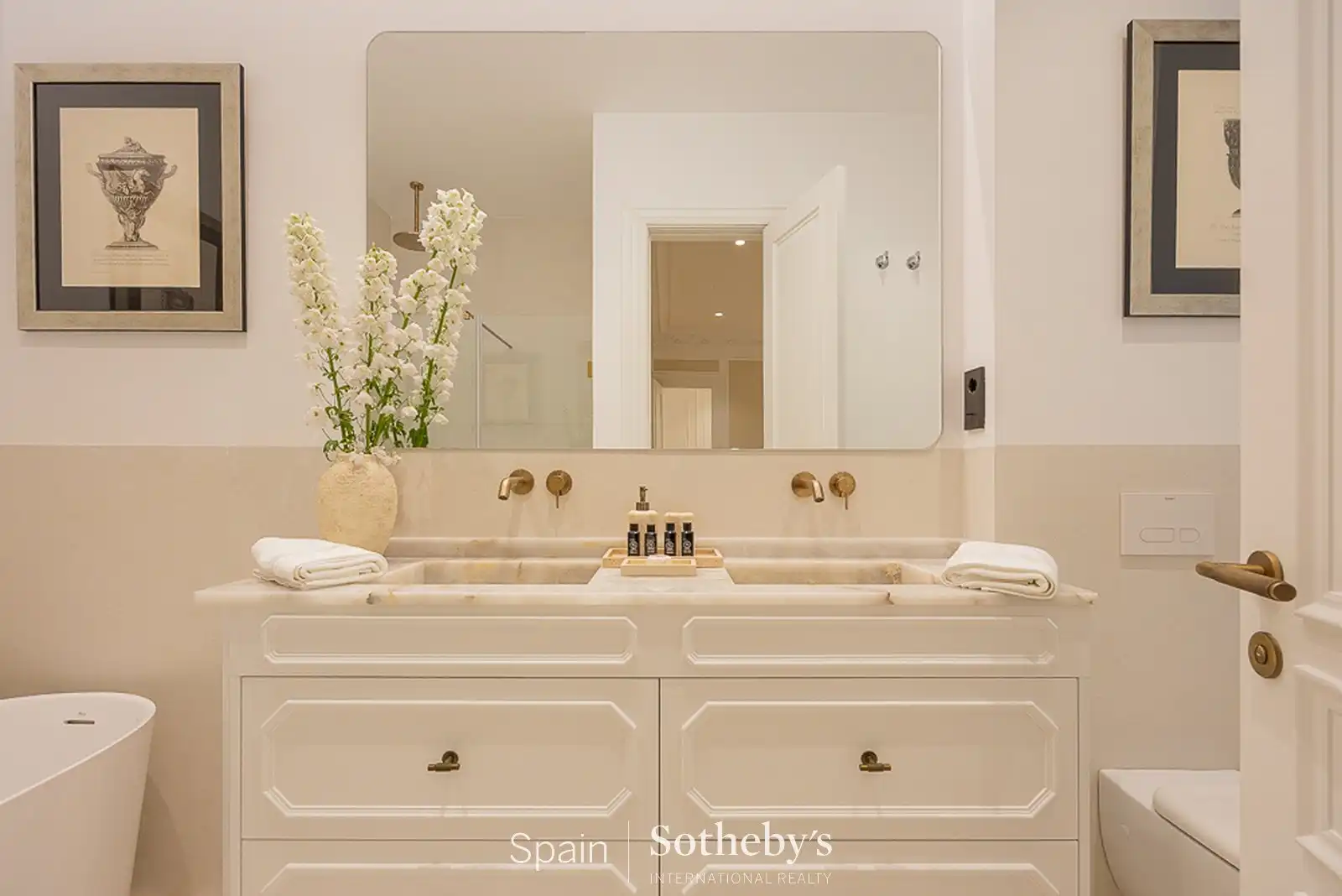 Baño de Apartamento en venta en Madrid con Aire acondicionado, Calefacción y Terraza