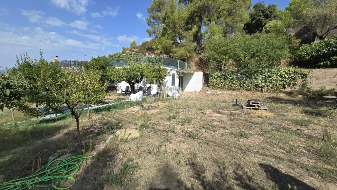 Terreny rústic en venda a Castellnou de Bages