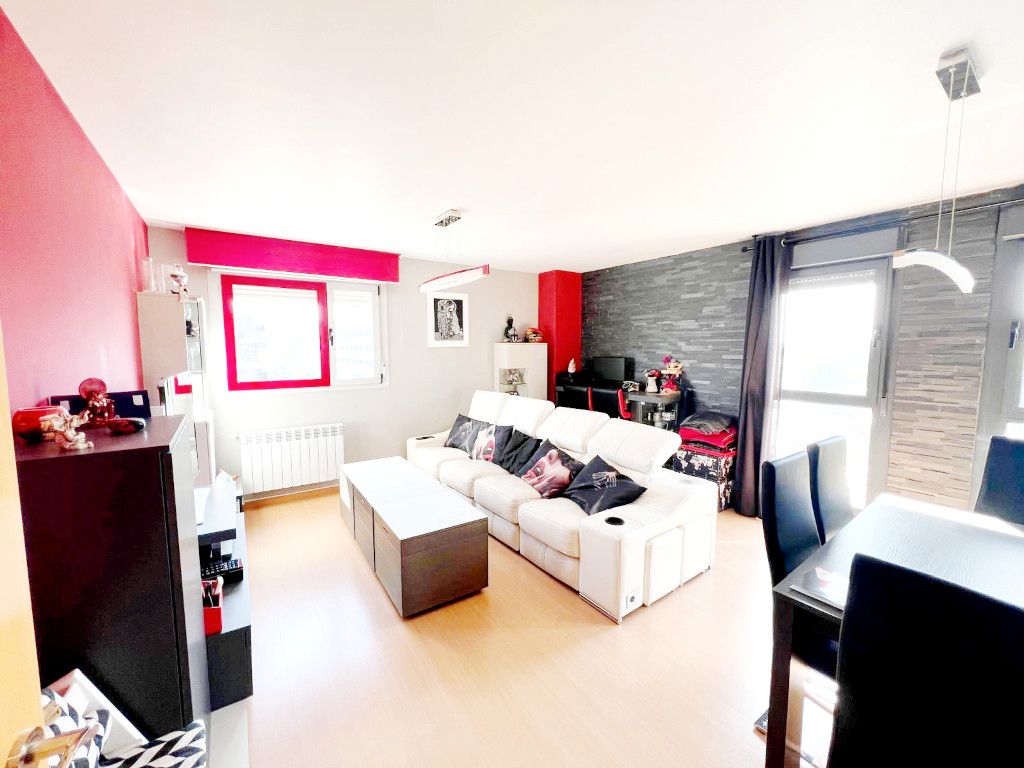 Living room of Flat to rent in Alcalá de Henares  with Air Conditioner, Heating and Storage room