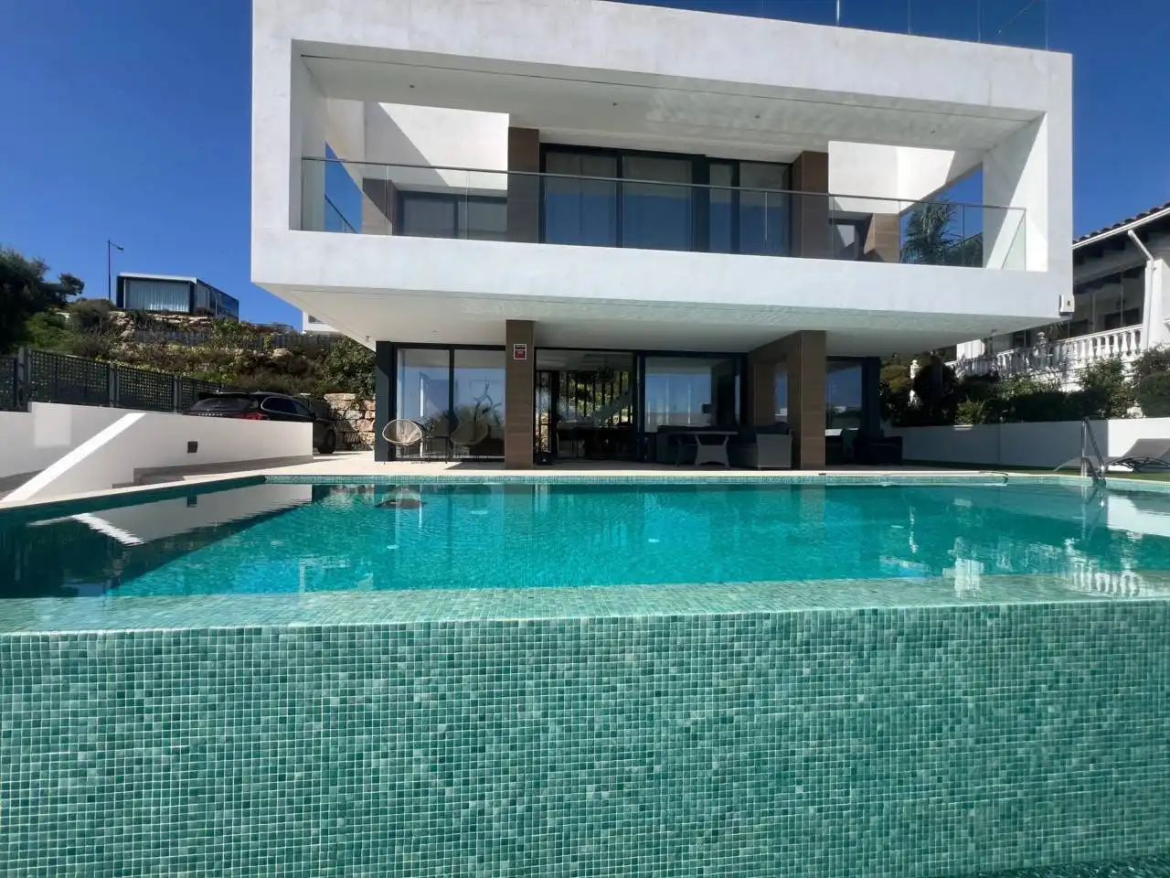 Piscina de Casa o chalet en venta en Estepona con Aire acondicionado, Calefacción y Jardín privado