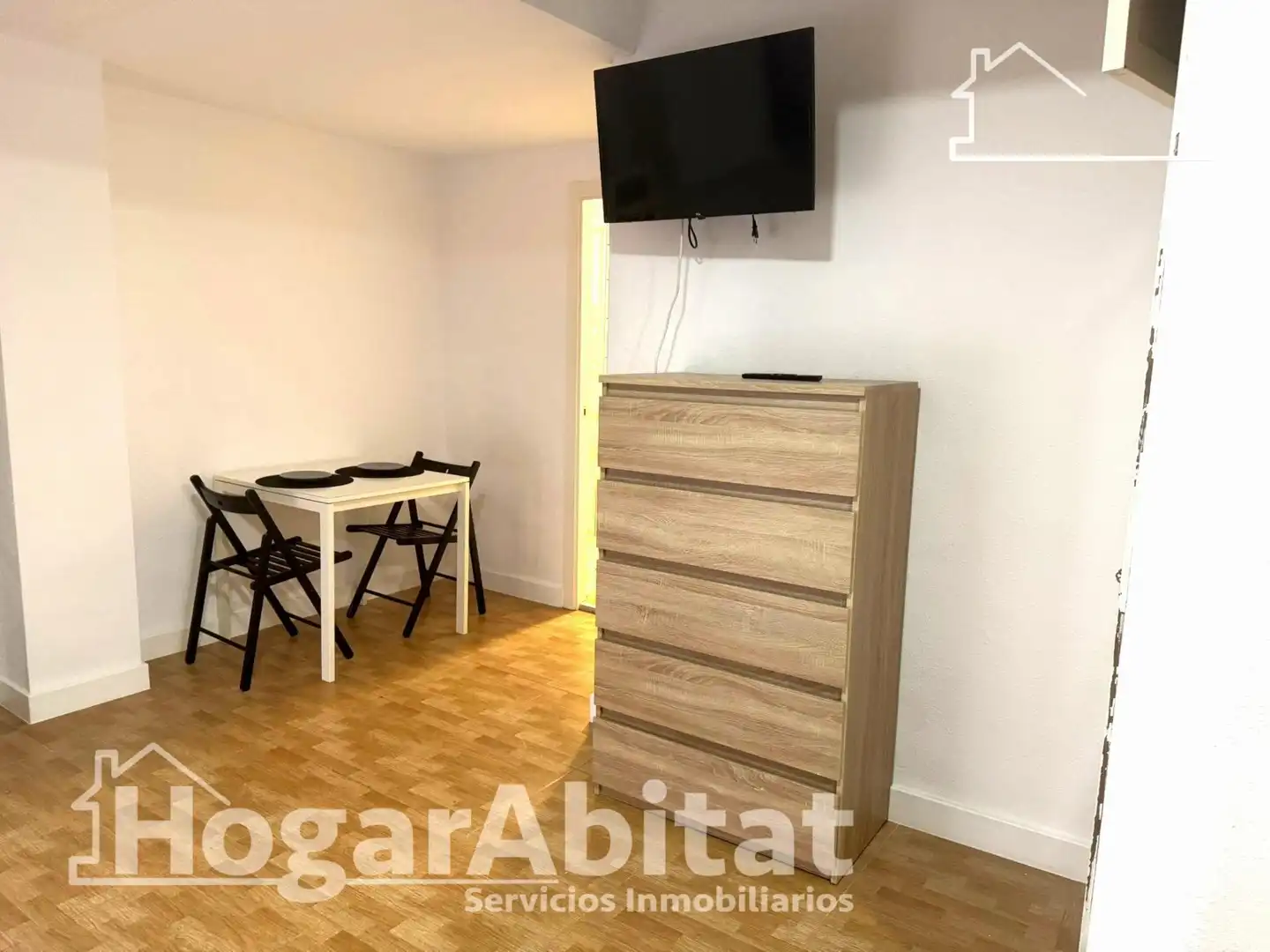 Habitación de Piso en venta en Valencia con Calefacción y Balcón