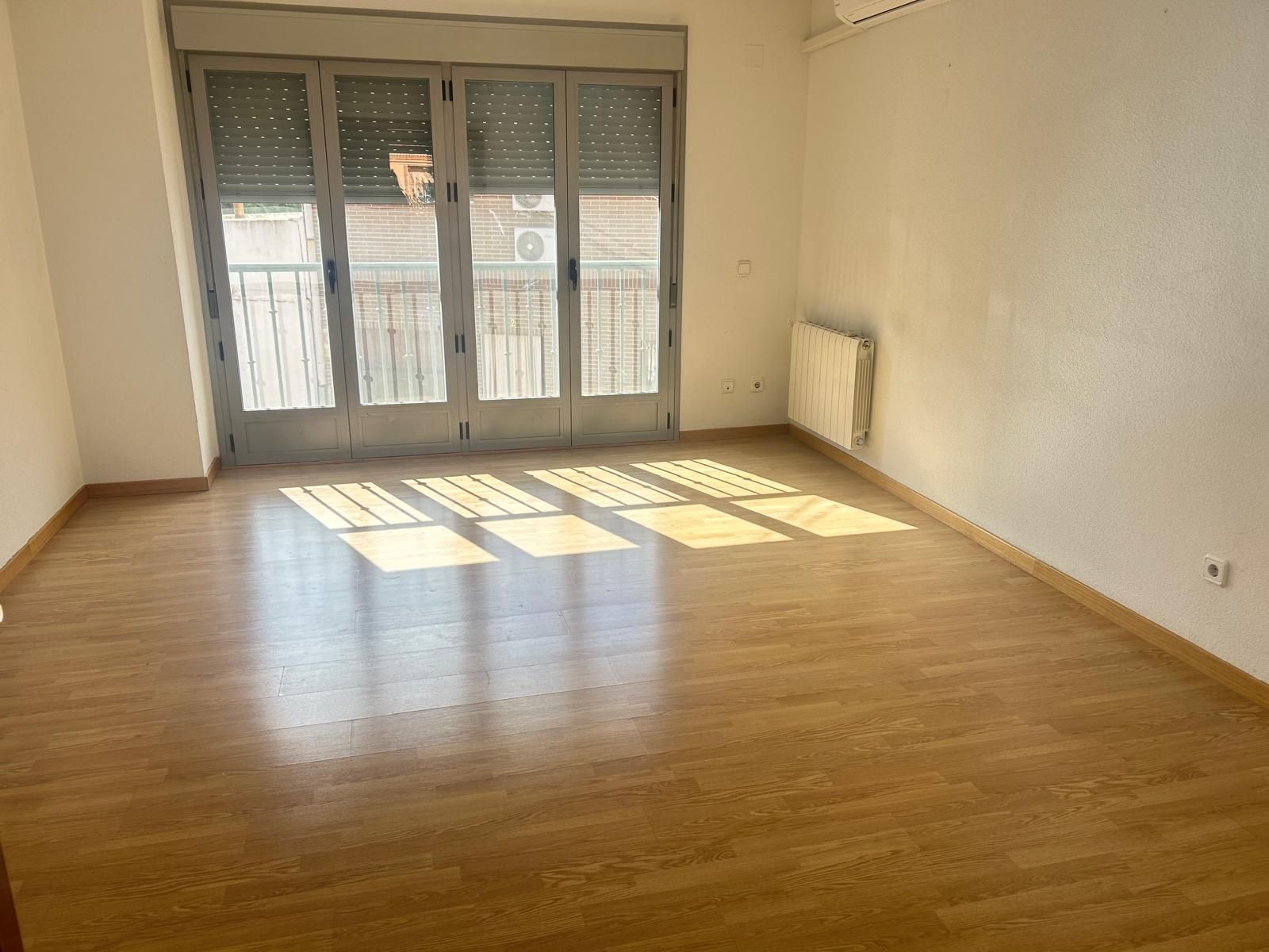 Sala de estar de Piso en venta en Ciempozuelos con Calefacción, Terraza y Trastero