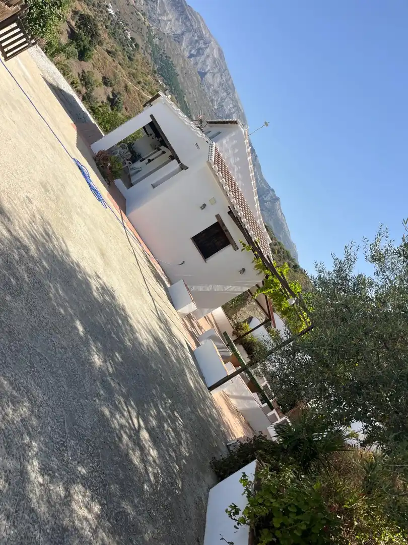 Vista exterior de Finca rústica de lloguer en Sedella amb Aire condicionat, Jardí privat i Traster