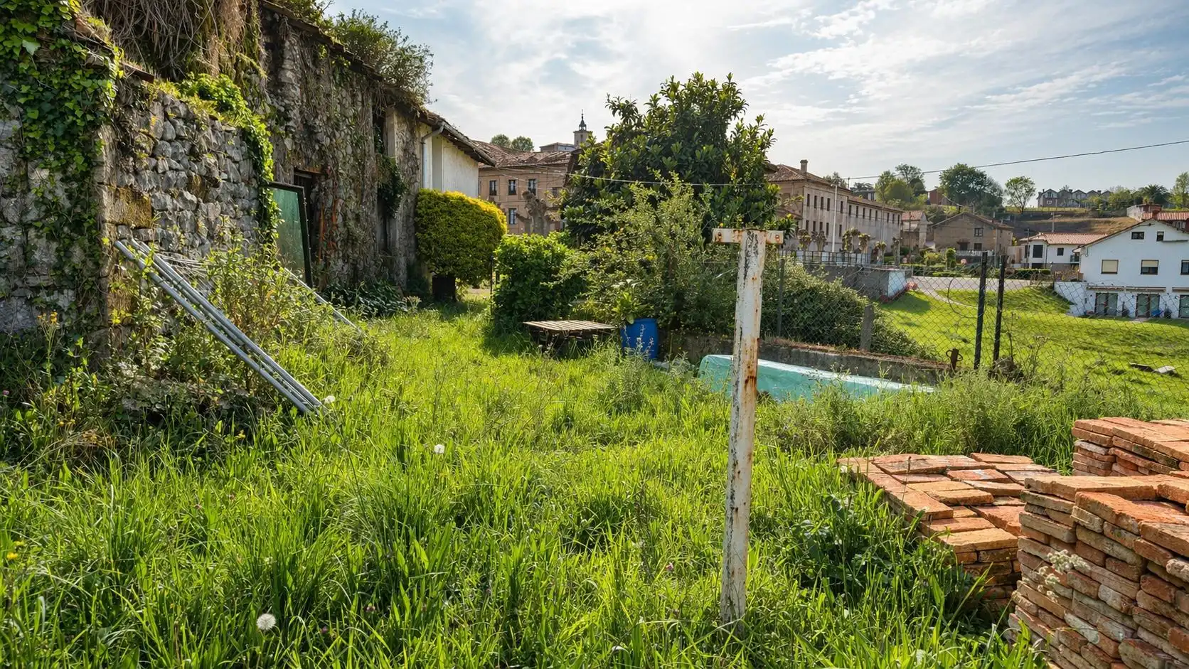 Casa o xalet en venda en Alfoz de Lloredo amb Jardí privat