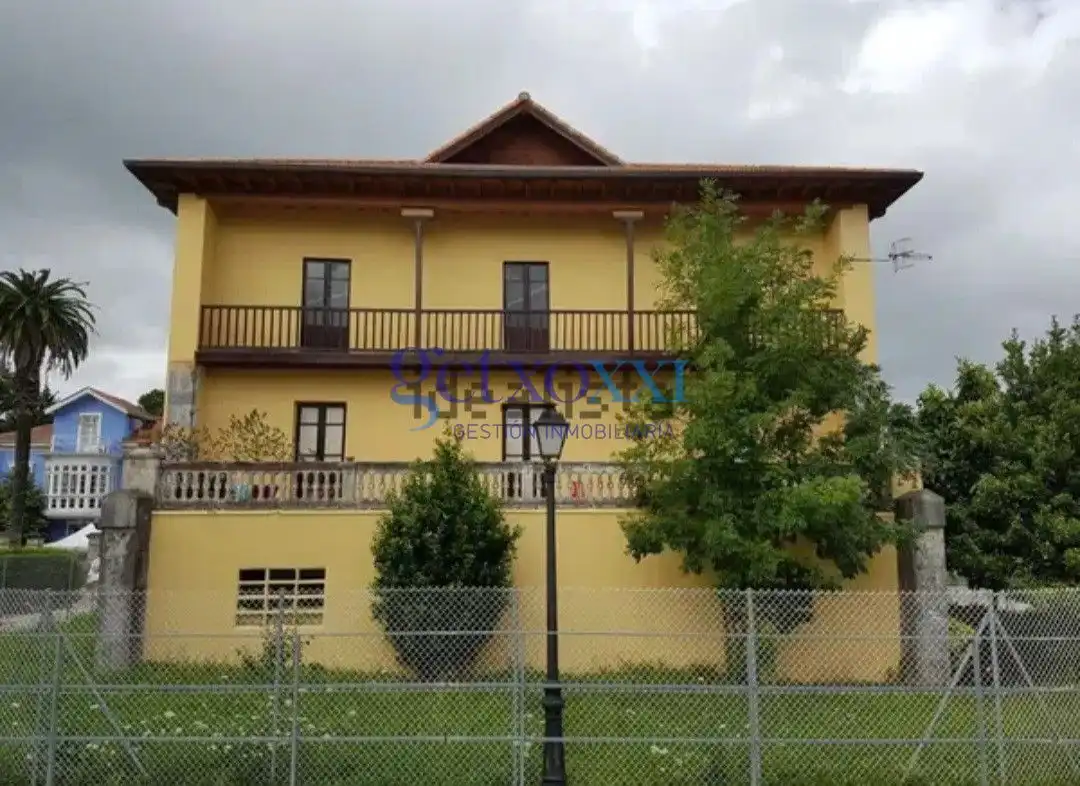 Xalet amb terrassa en venda a Carretera General De Gama 31
