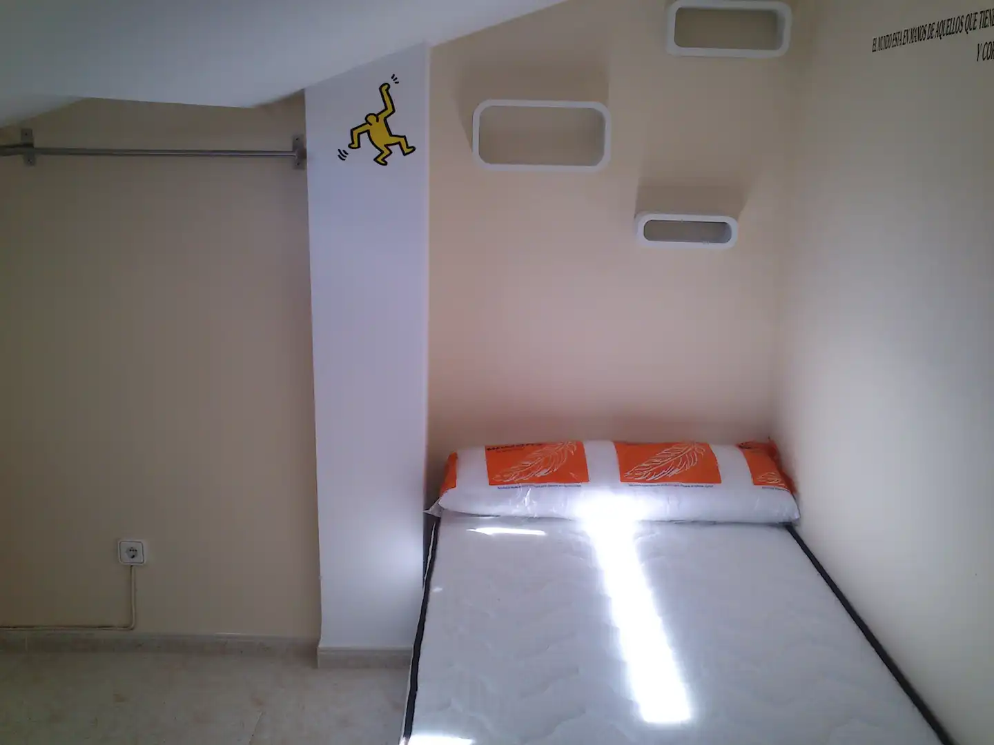 Schlafzimmer von Dachboden zum Verkauf in Valencia mit Klimaanlage, Terrasse und Möbliert