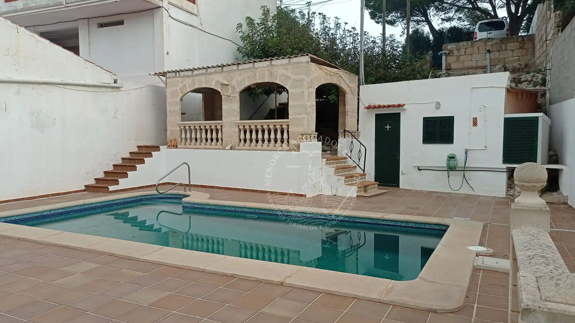 Villa mit Pool zum Verkauf in Cala Blanca