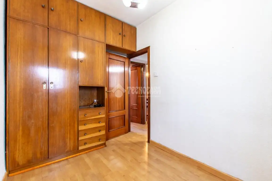 Dormitori de Pis en venda en Madrid