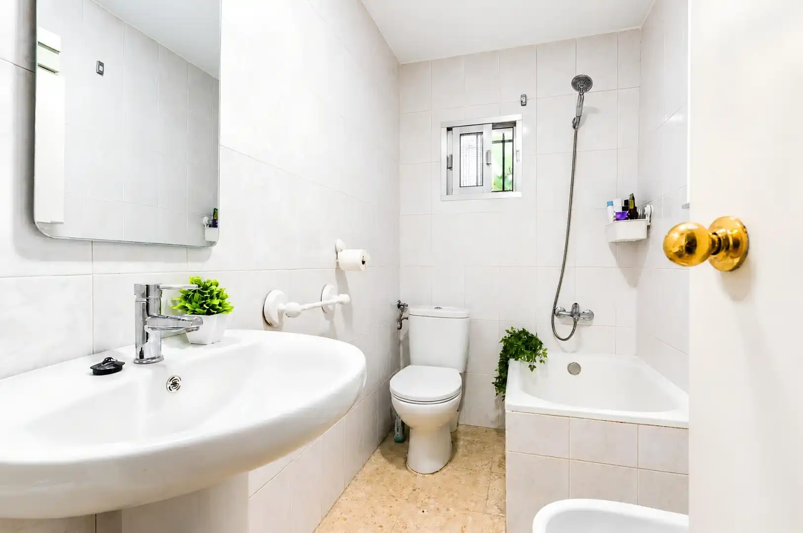 Bany de Casa o xalet en venda en Chiclana de la Frontera amb Aire condicionat, Jardí privat i Terrassa