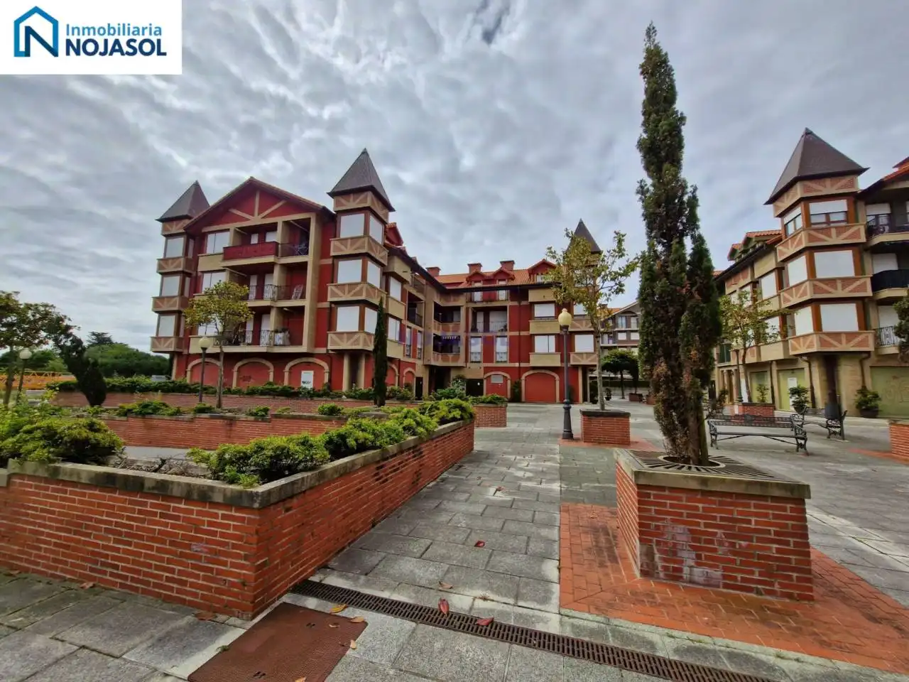 Apartament amb terrassa en venda a Calle los nogales, imagen 4