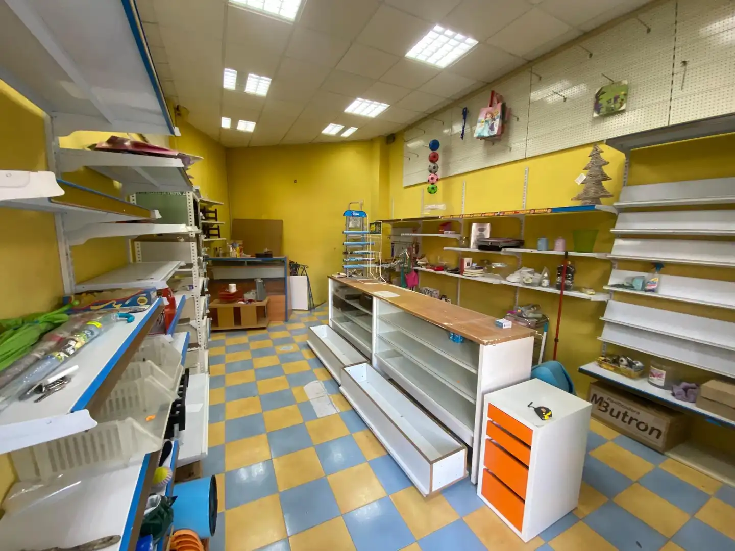 Local en venda en Tomares