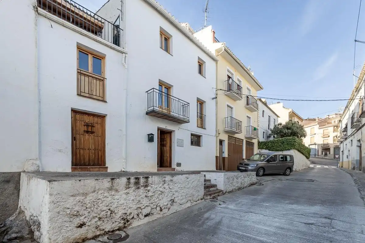 Vista exterior de Casa o xalet en venda en Alhama de Granada amb Terrassa, Moblat i Balcó