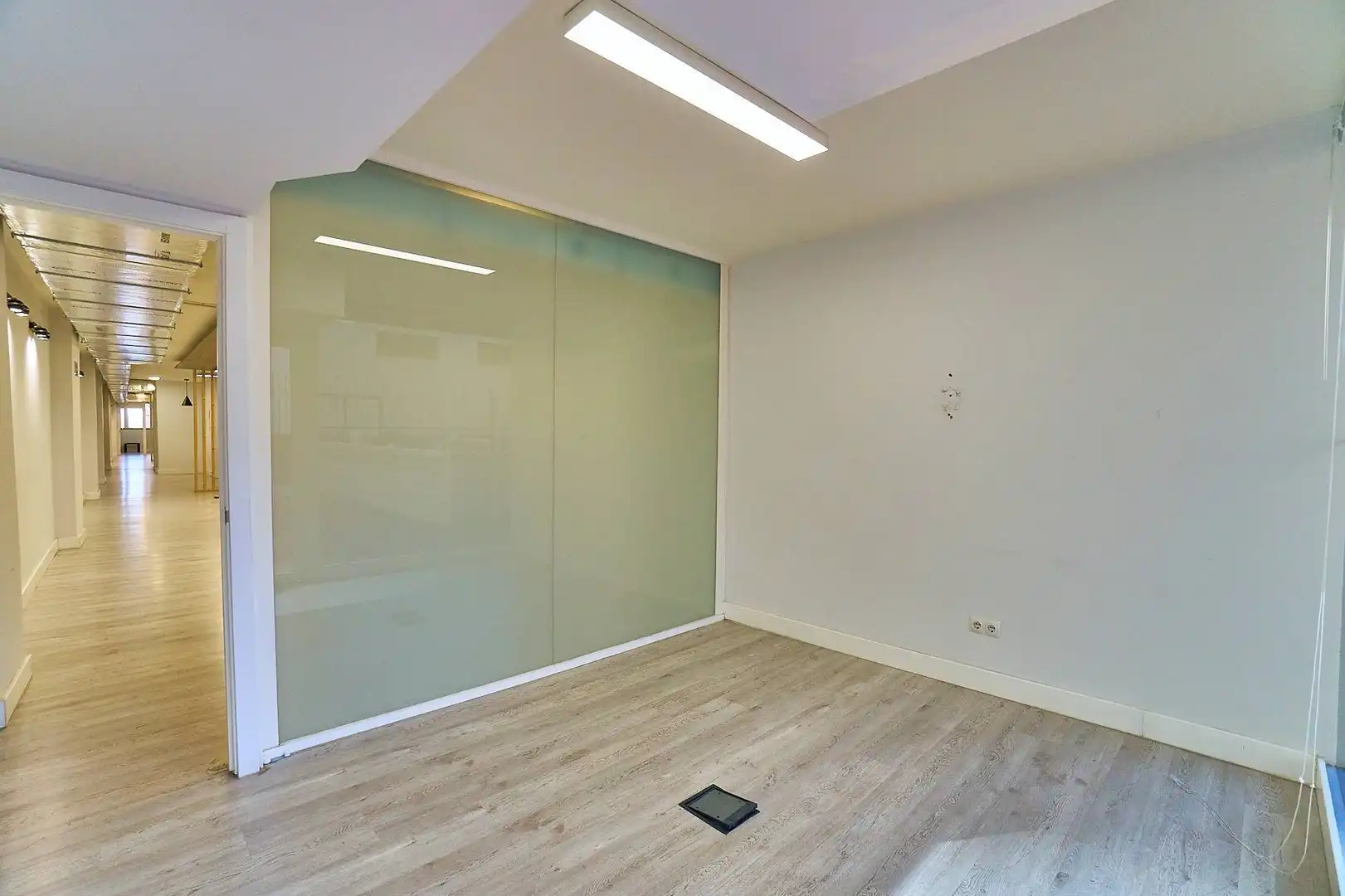 Oficina en venta en Las Palmas de Gran Canaria con Aire acondicionado, Trastero y Amueblado