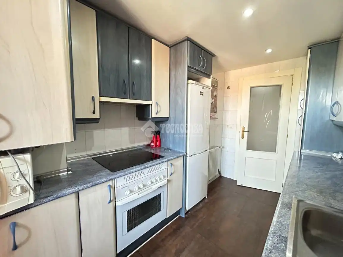 Cocina de Piso en venta en Aranjuez con Aire acondicionado