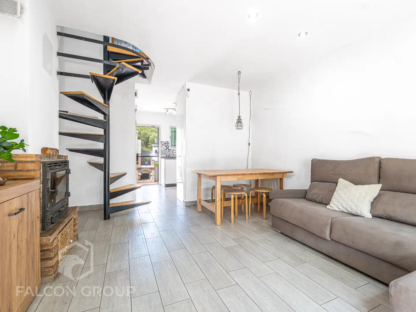 Living room of Houses for sale in El Vendrell  with Air Conditioner, Private garden and Terrace