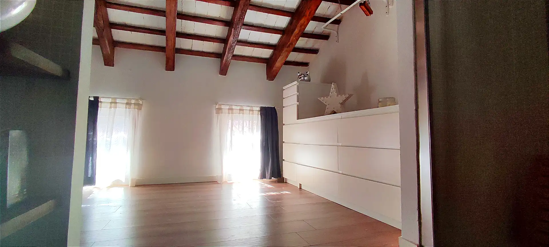 Sala d'estar de Casa adosada en venda en Valencia amb Aire condicionat