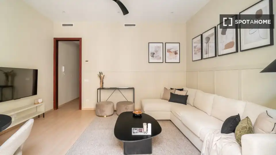 Flat with terrace to rent in Eixample, imagen 7
