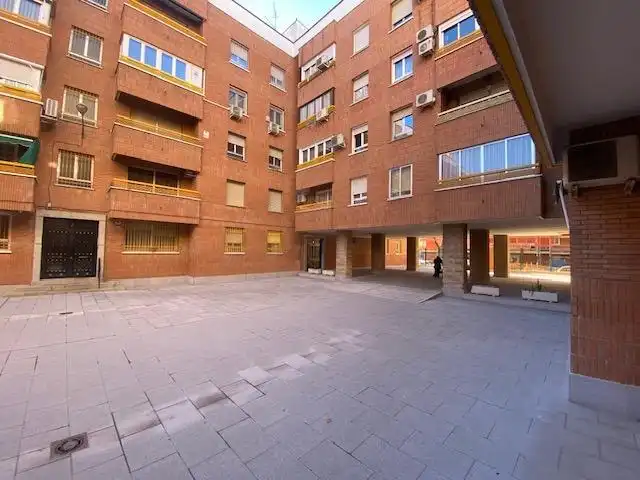 Vista exterior de Piso en venta en Getafe con Terraza