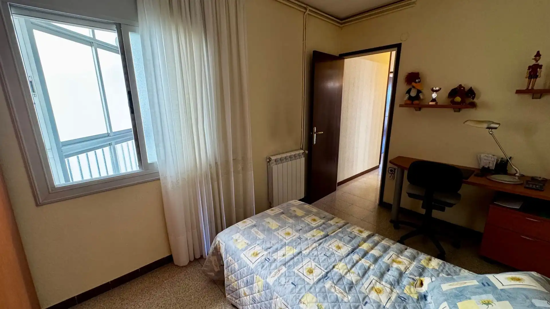 Habitación de Ático en venta en Terrassa con Aire acondicionado, Calefacción y Terraza