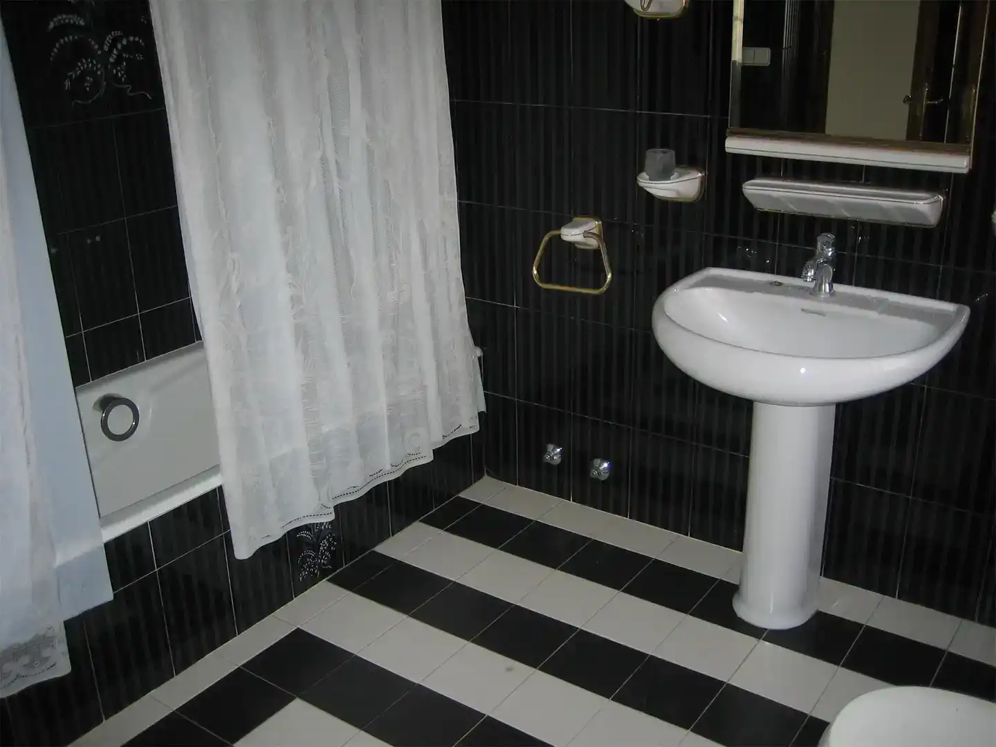 Badezimmer von Wohnung zur Miete in Paterna de Rivera mit Möbliert, Waschmaschine und Mikrowelle