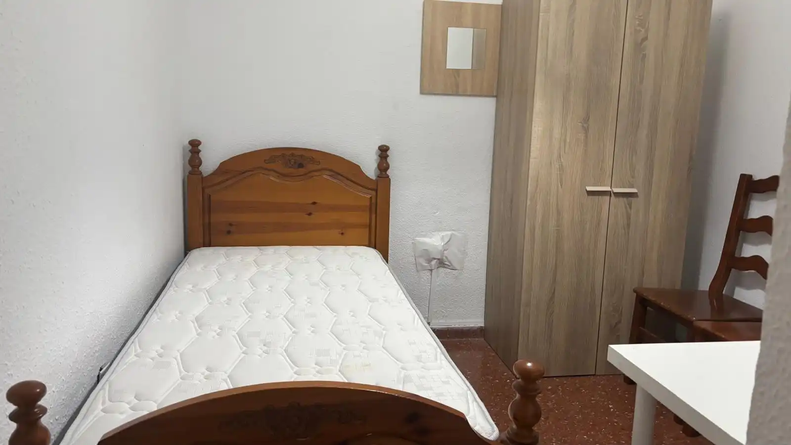 Bedroom of Flat for sale in Sevilla  with Air Conditioner, Private garden and Furnished