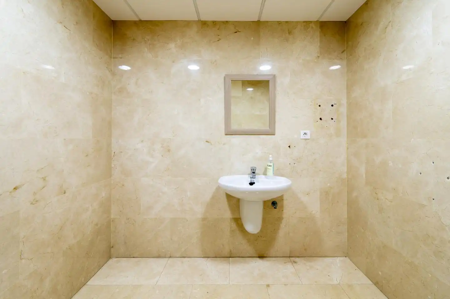 Commercial properties for rent in Martín Azpilcueta, San Juan