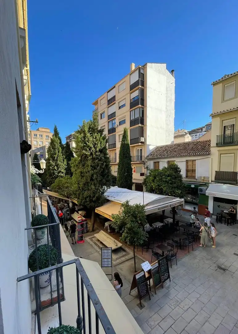 Vista exterior de Edificio en venta en Granada