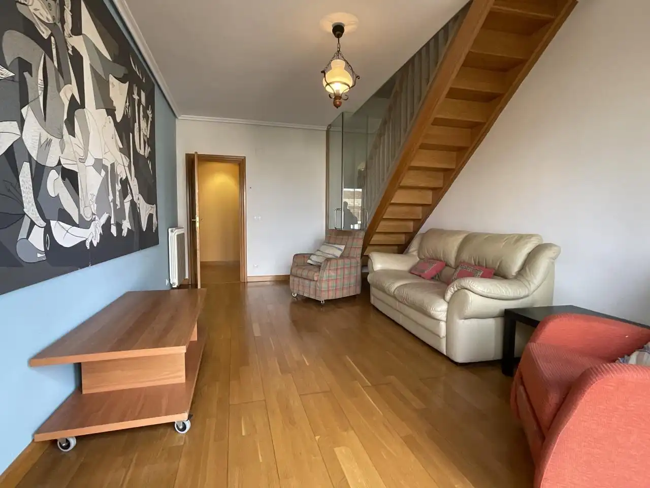 Sala d'estar de Dúplex en venda en Santo Domingo de la Calzada amb Calefacció, Parquet i Terrassa