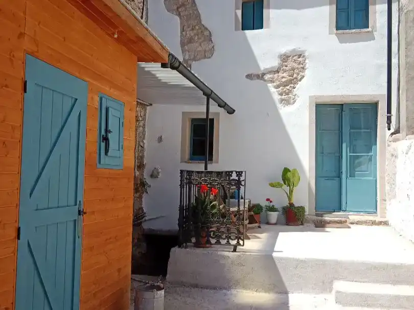 Casa adosada en venda en Vallirana