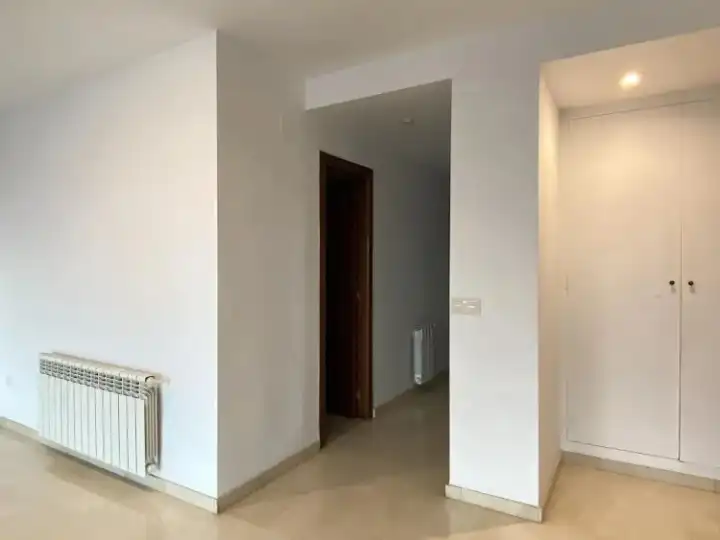 Piso de alquiler en Valencia con Aire acondicionado, Calefacción y Trastero