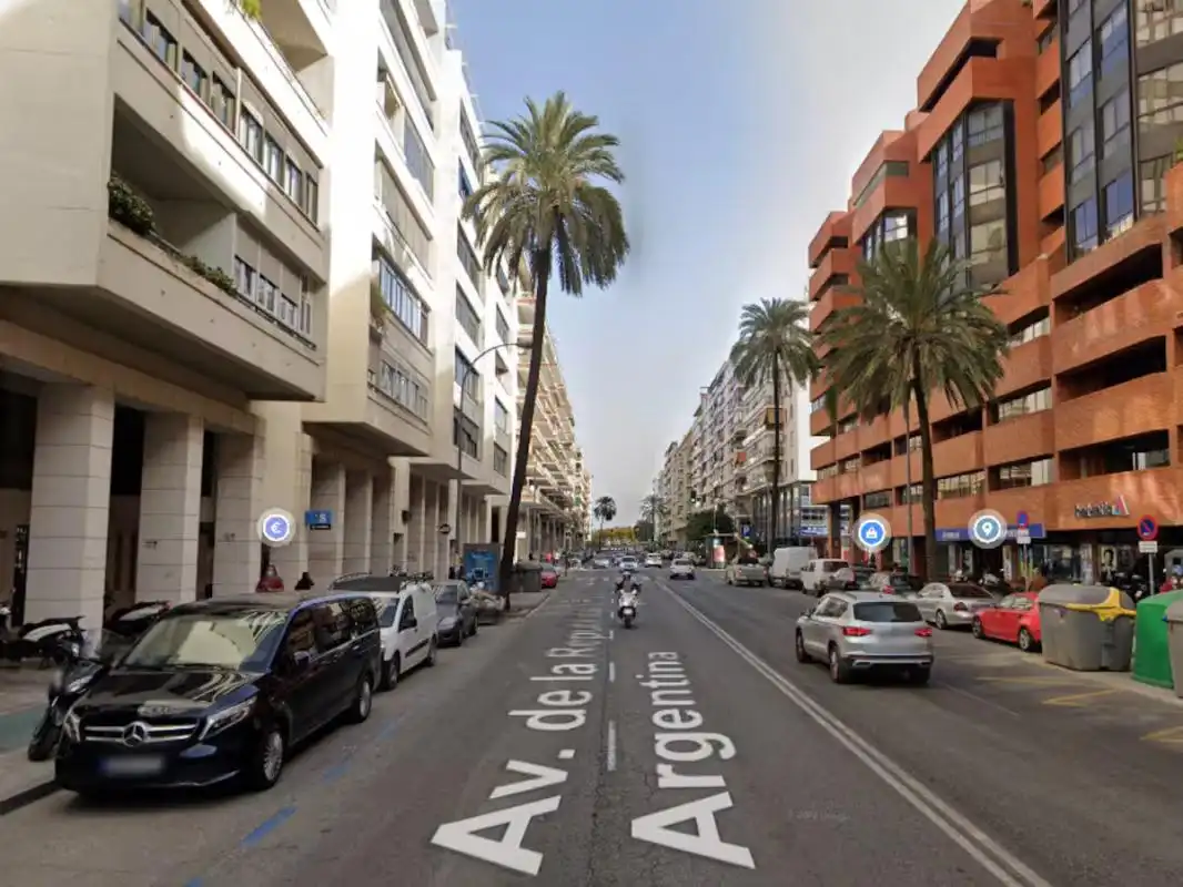 Oficina en venda a Avenida de la República Argentina, imagen 3