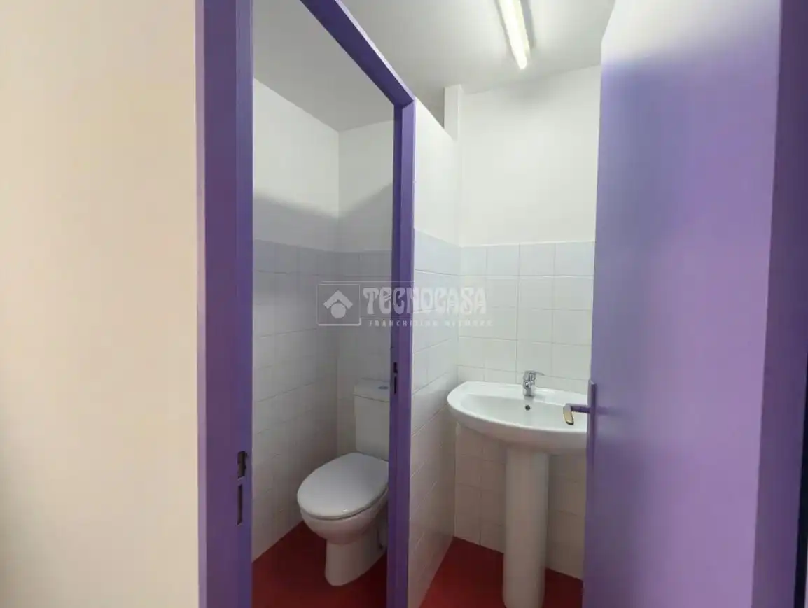 Local comercial en venda a C. Carril del Conde, imagen 5