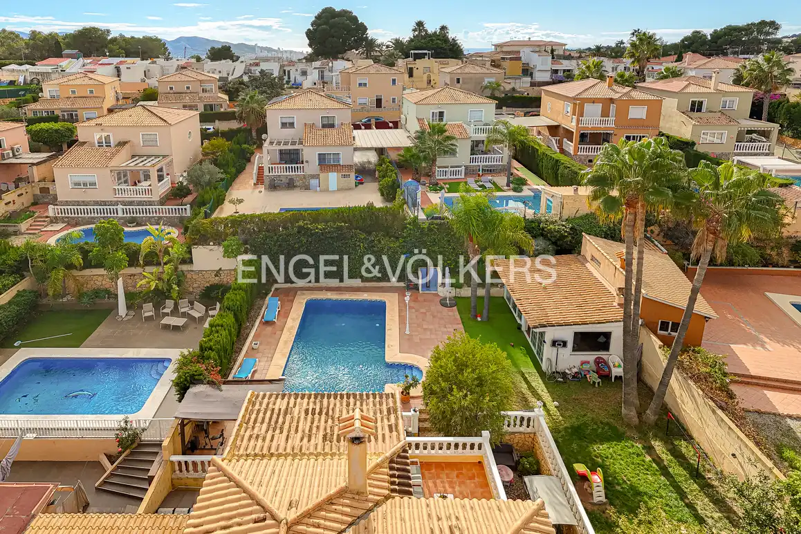 Casa con piscina en venta en Escandinavia - Cautivador, imagen 2