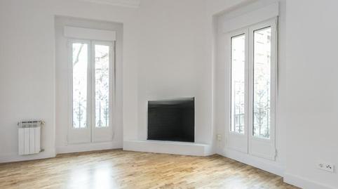 Foto 2 de Pis de lloguer a Calle del Cardenal Cisneros, Trafalgar, Madrid