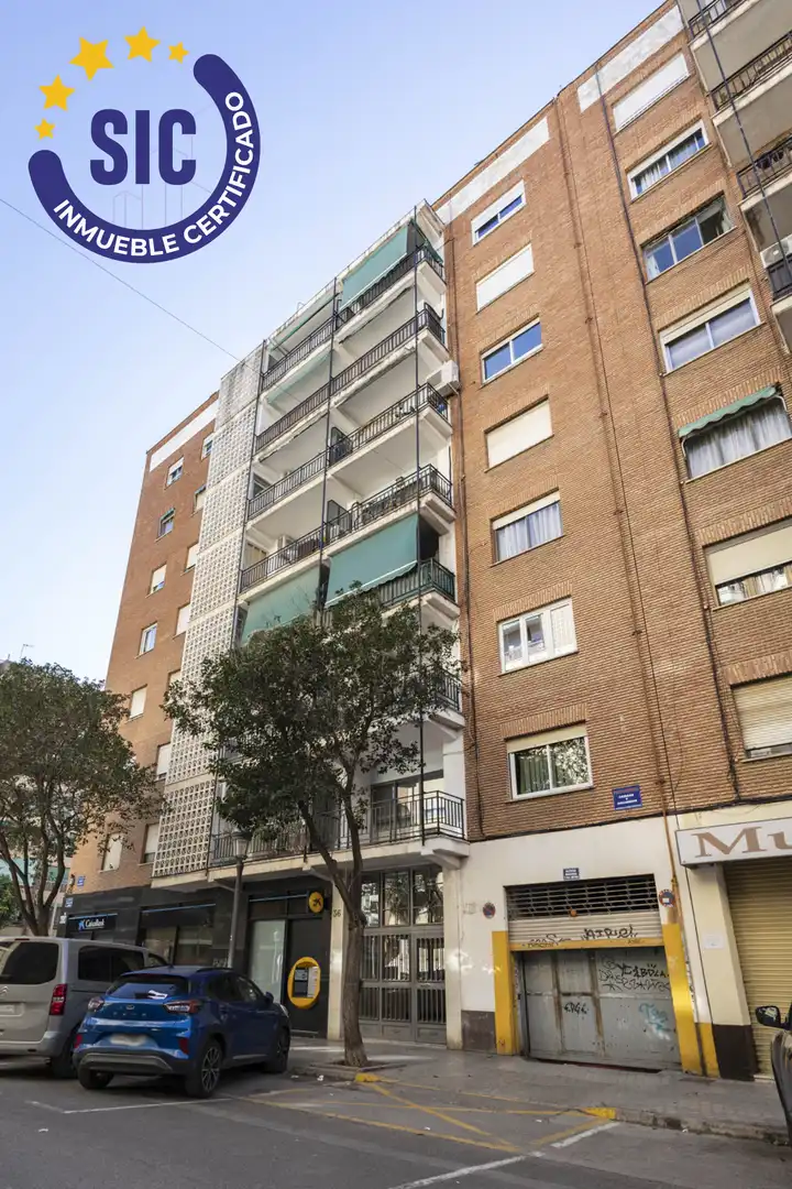 Exterior view of Flat for sale in Valencia  with Air Conditioner and Terrace