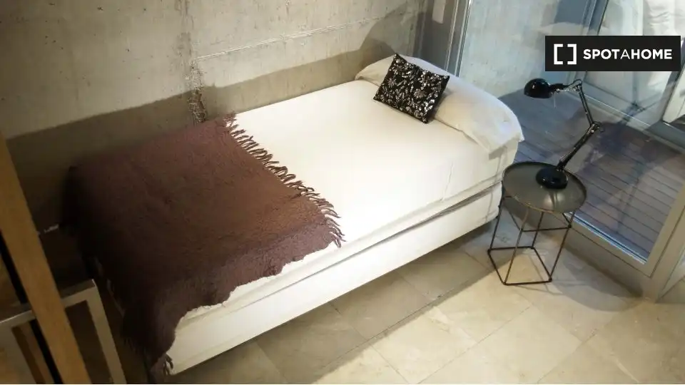 Flat with terrace to rent in Eixample, imagen 3