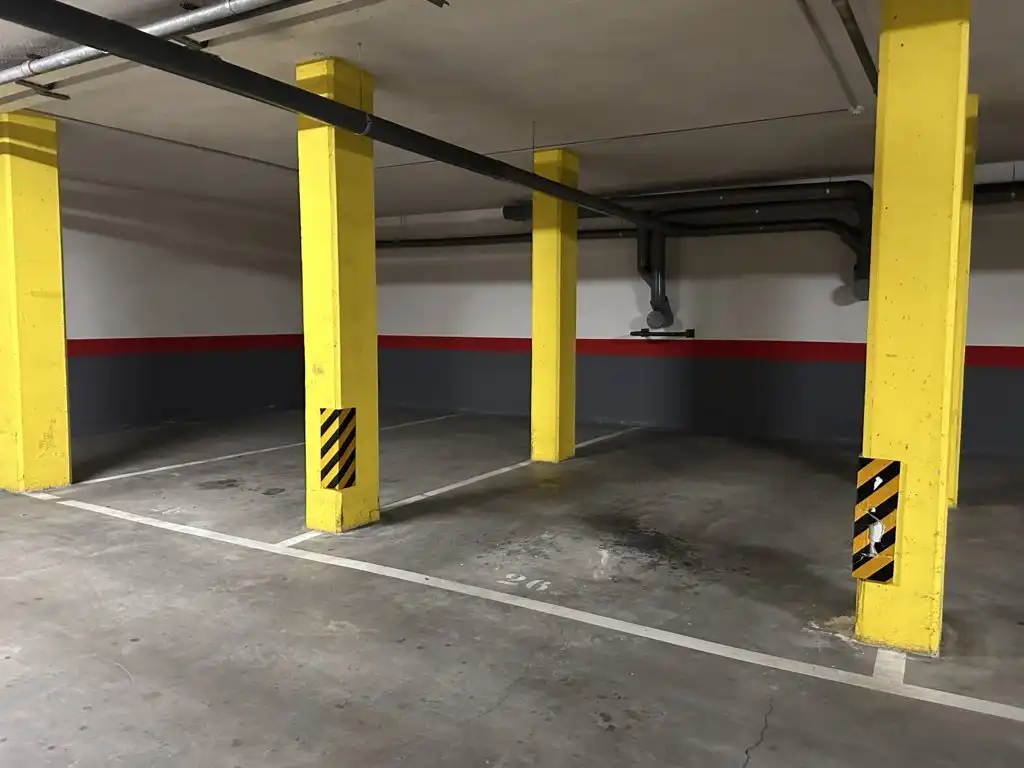 Parking of Apartments for rent in  Logroño  with Heating, Parquet flooring and Terrace