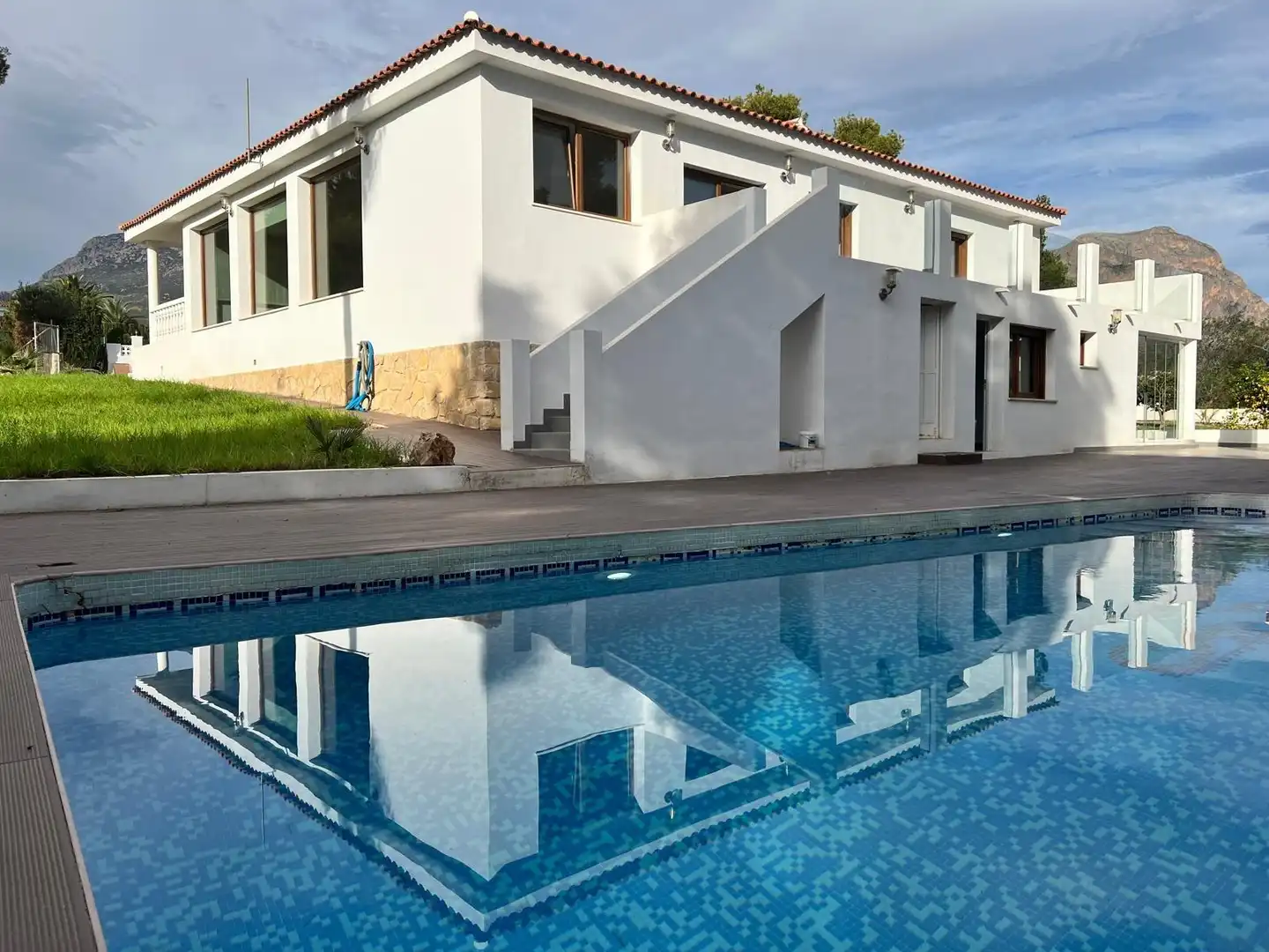 Piscina de Casa o xalet en venda en La Nucia amb Jardí privat, Terrassa i Piscina