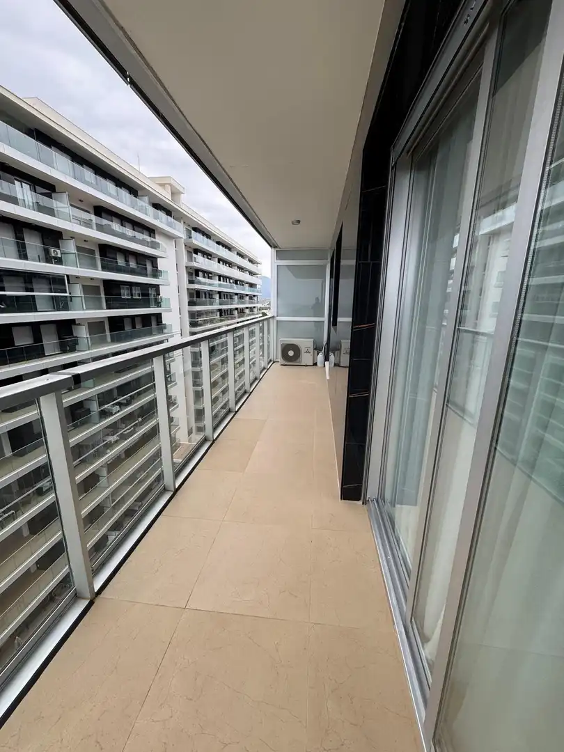 Apartament amb terrassa en venda a Calle Edificio Ciudad Jardín, imagen 11